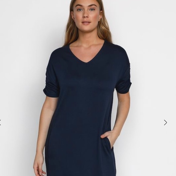 Cream , leopard print beautiful diff shades of blue. Ptp 20 length 40. Denmark - Picture 5 of 6